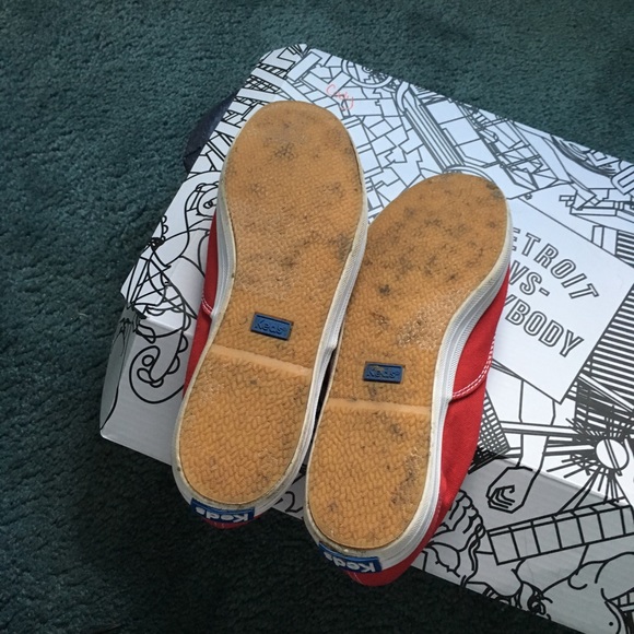 Red Keds - Picture 4 of 4